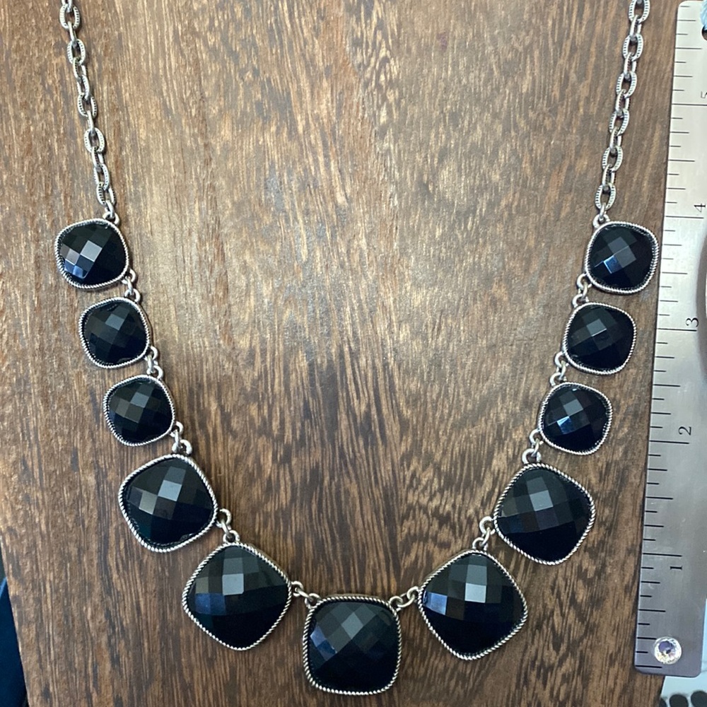 79N Premier Designs “Perfection” necklace